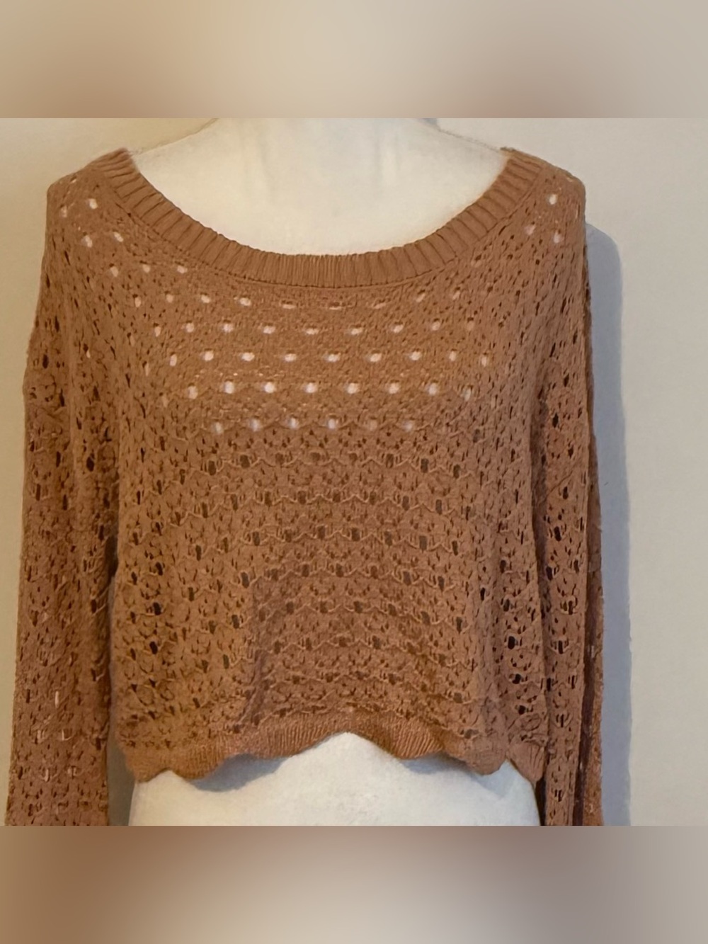 Mahina Coral Open Knit Cropped Sweater NWT Size Medium